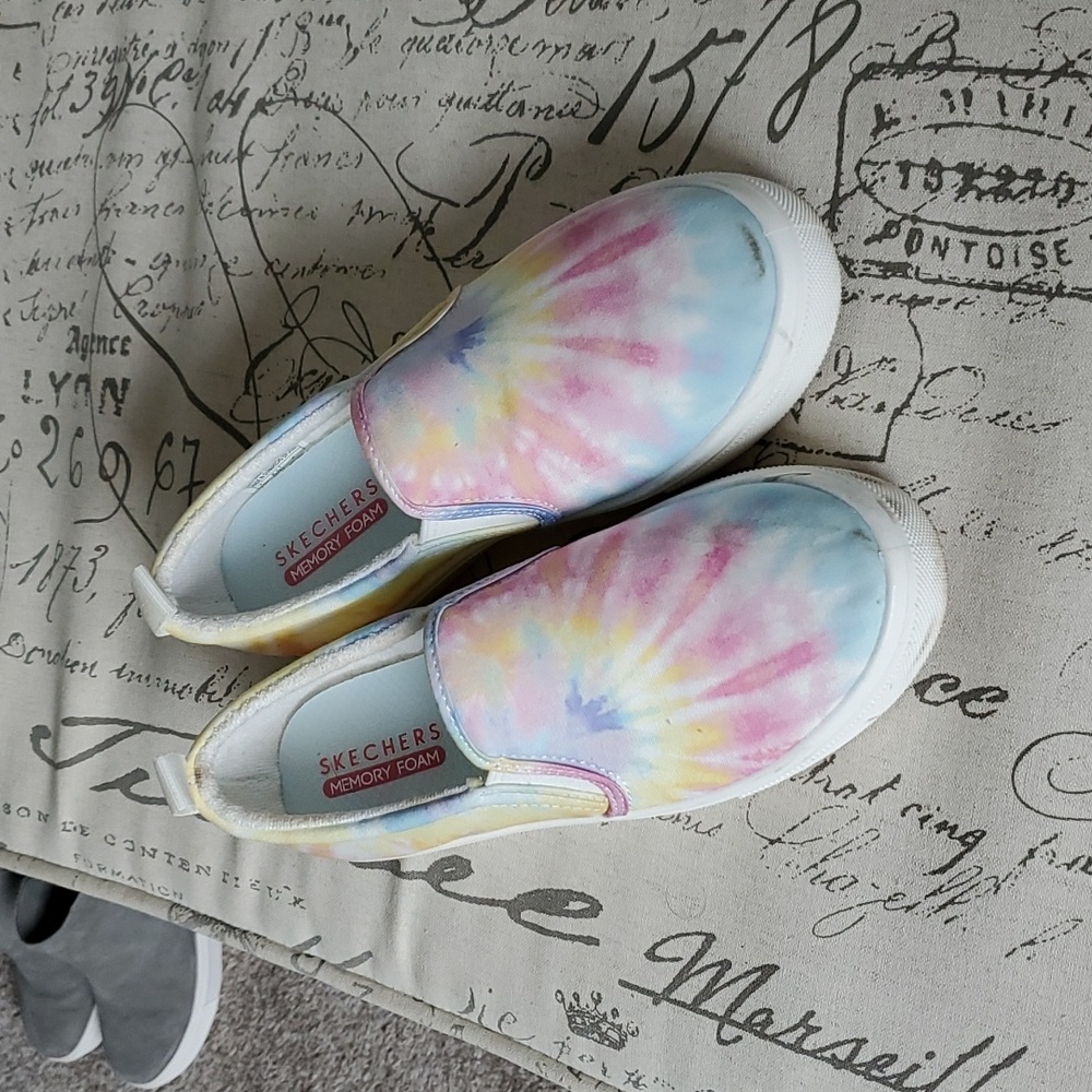 Women's shoes